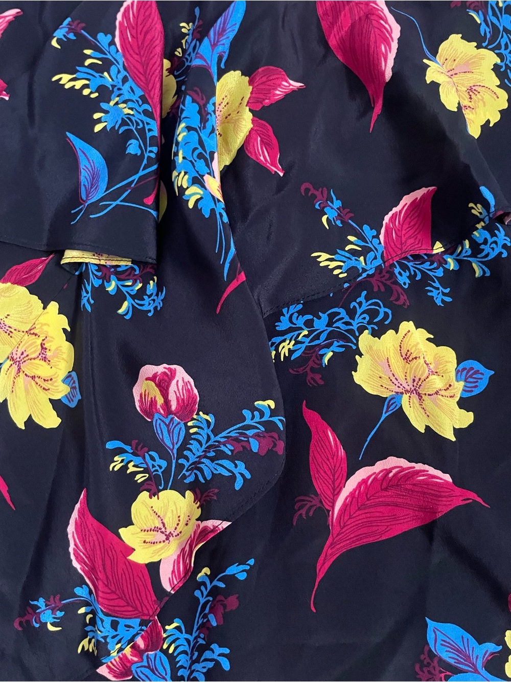 Diane Von Furstenberg Black Off-Shoulder Top with Yellow & Red Floral Print - Picture 2 of 6